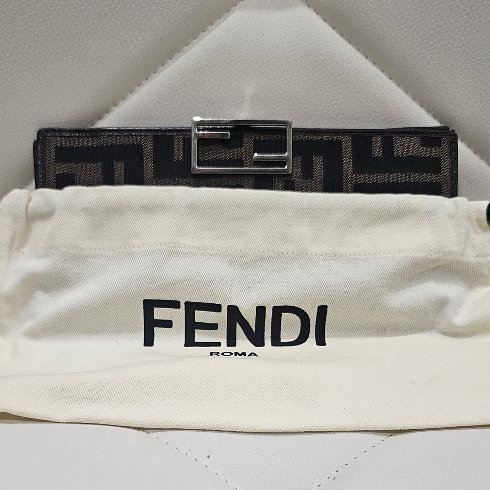 Fendi Bifold Long Zucca Wallet With Dust Bag Included. - Picture 3 of 11